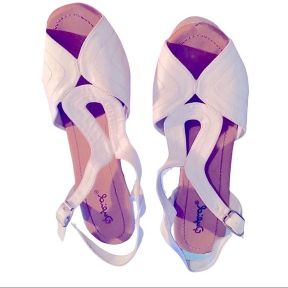 White wedges shoes Flash Sale 🎉🎉🎉 - Picture 4 of 13